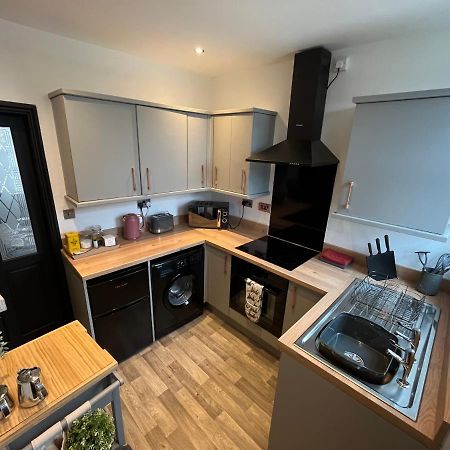 Contemporary & Chic Inner Terrace 5 Mins From Barnsley Town Centre מראה חיצוני תמונה