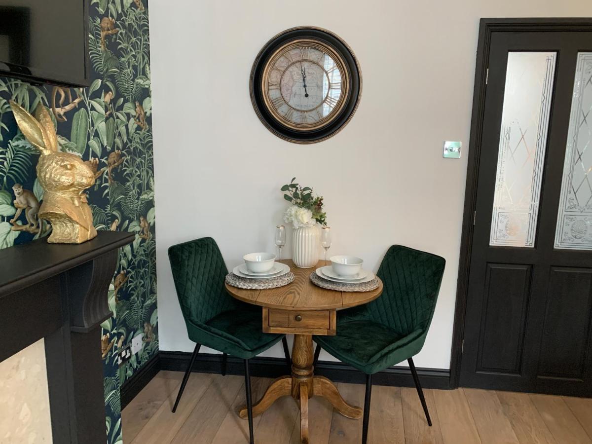 Contemporary & Chic Inner Terrace 5 Mins From Barnsley Town Centre מראה חיצוני תמונה