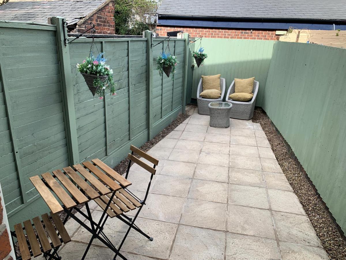 Contemporary & Chic Inner Terrace 5 Mins From Barnsley Town Centre מראה חיצוני תמונה