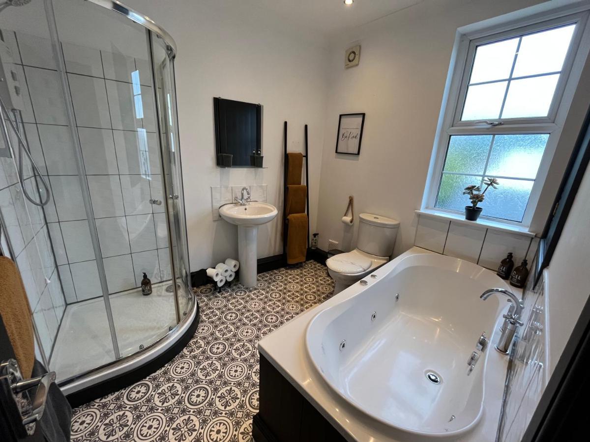 Contemporary & Chic Inner Terrace 5 Mins From Barnsley Town Centre מראה חיצוני תמונה