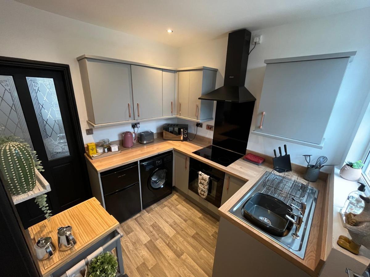 Contemporary & Chic Inner Terrace 5 Mins From Barnsley Town Centre מראה חיצוני תמונה